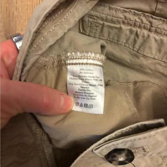 Eddie Bauer Women’s Casual Tan Shorts - Picture 3 of 3